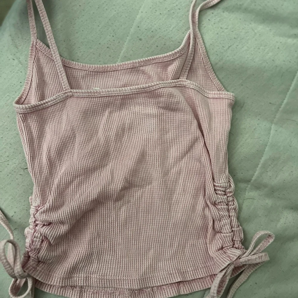 Pink Ribbed Tank Top - Picture 2 of 3